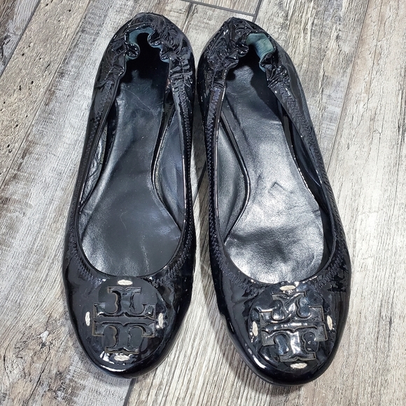 Tory Burch Shoes - Tory burch black patent leather flatts